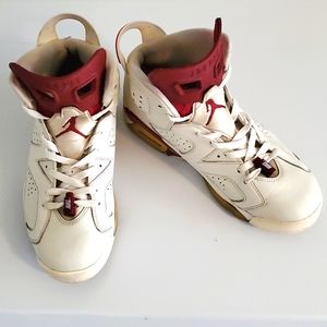 Jordan Retro 6 Maroon